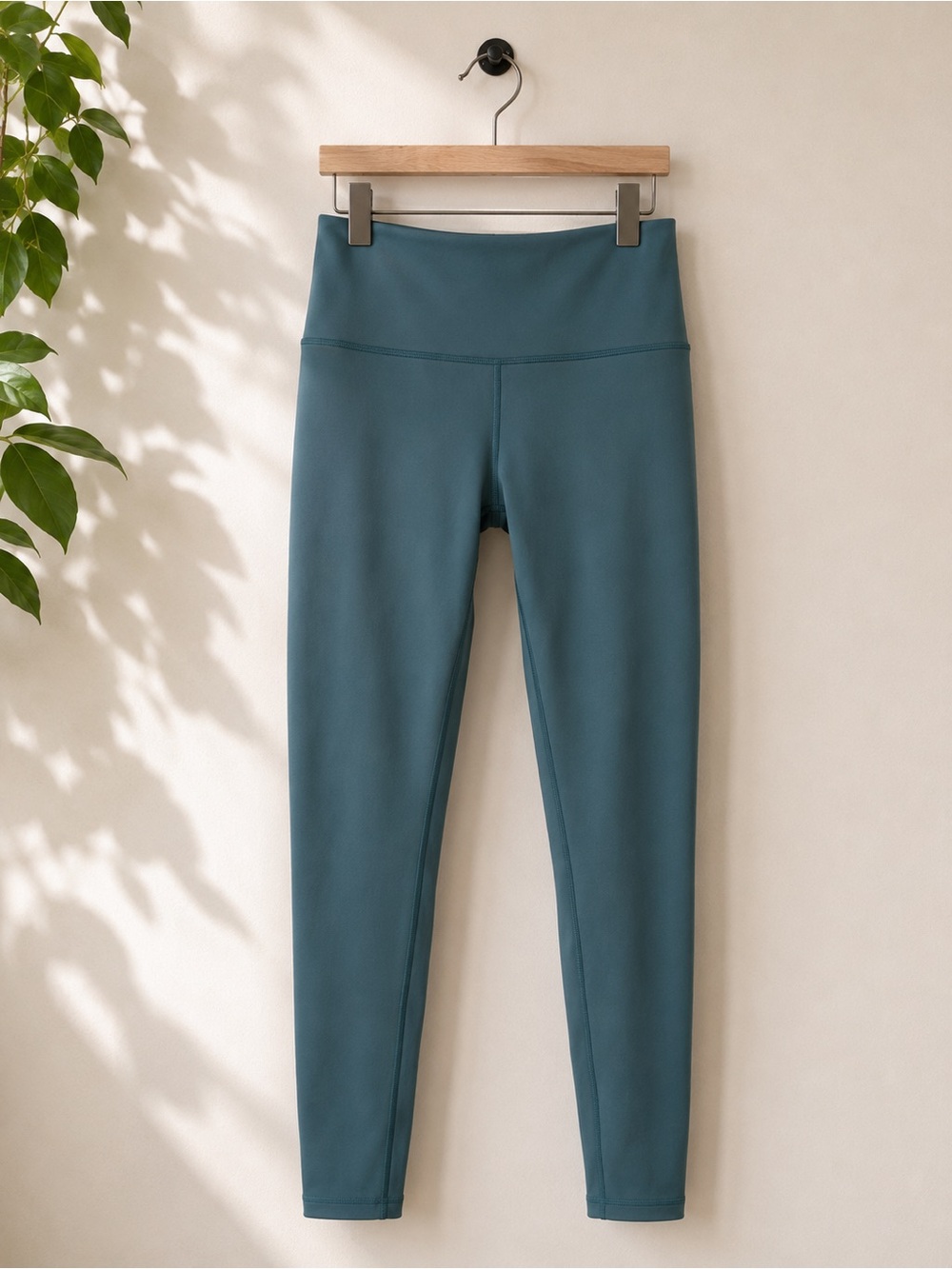 Wunder Under Full-On Luxtreme High-Rise Leggings - Desert Teal 28” size 8